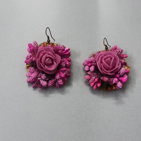 Pink beautiful Flower jewellery for haldi (no negotiation) - Picture 5 of 8
